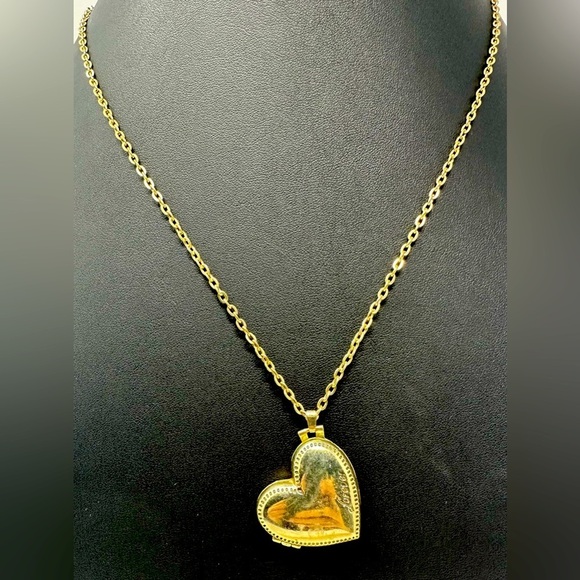 Jewelry - Vintage Heart Lip Balm or Perfume Locket With Mirror​​​